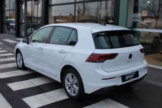 Volkswagen Golf 8 1.0 TSI Life 