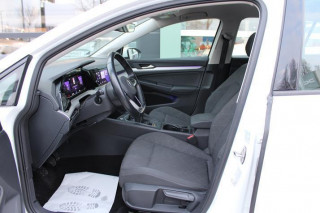 Volkswagen Golf 8 1.0 TSI Life 