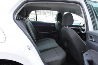 Volkswagen Golf 8 1.0 TSI Life 