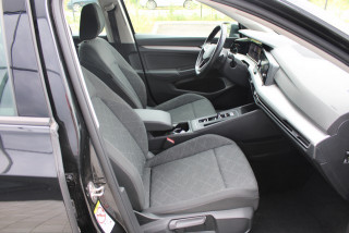 Volkswagen Golf 8 2.0 TDI DSG Life 