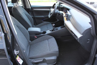 Volkswagen Golf 8 2.0 TDI Life 