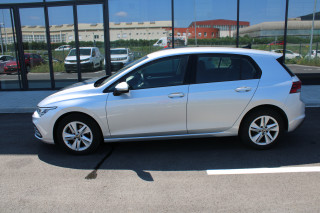 Volkswagen Golf 8 2.0 TDI DSG Life 