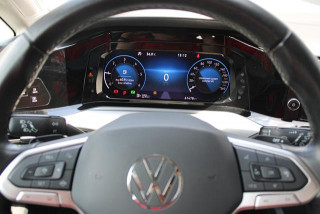 Volkswagen Golf 8 2.0 TDI DSG Life 