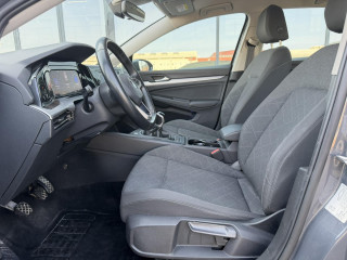 Volkswagen Golf 8 1.0 TSI LIFE 