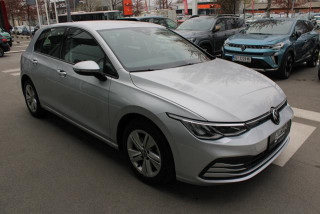 Volkswagen Golf 8 1.0 TSI Life 
