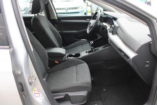 Volkswagen Golf 8 1.0 TSI Life 