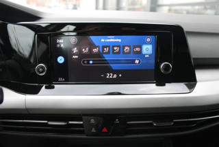 Volkswagen Golf 8 1.0 TSI Life 