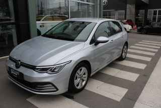 Volkswagen Golf 8 1.0 TSI Life 