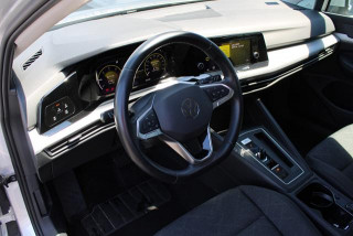 Volkswagen Golf 8 2.0 TDI Life DSG 