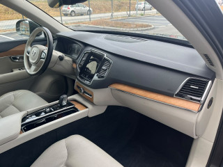 Volvo XC90 2.0 B5 HYB. AWD 