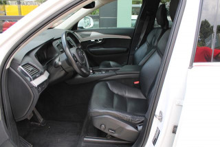 Volvo XC90 2.0 B5 MOMENTUM PRO 