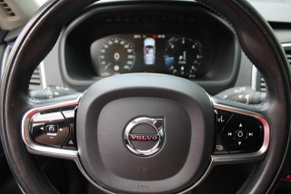 Volvo XC90 2.0 B5 MOMENTUM PRO 
