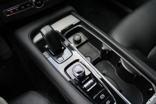 Volvo XC90 2.0 B5 MOMENTUM PRO 