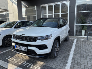 Jeep Compass 1.5 MHEV 130ks DCT7 Summit DEMO