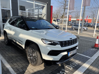 Jeep Compass 1.5 MHEV 130ks DCT7 Summit DEMO