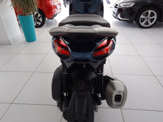 Piaggio Beverly 300