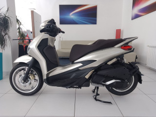 Piaggio Beverly 300