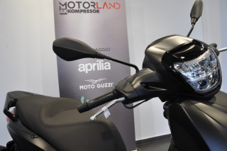 Piaggio BEVERLY 300 DEEP BLACK 