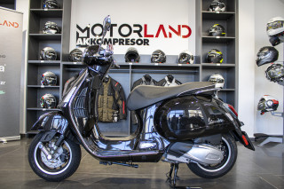 Vespa GTS 300 SUPER 
