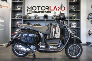 Vespa GTS 300 SUPER 