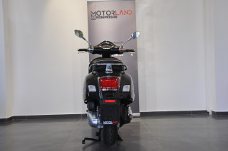 Vespa GTS 300 SUPER 