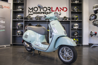 Vespa GTS 300 SUPER 