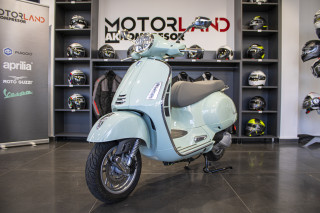 Vespa GTS 300 SUPER 