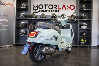 Vespa GTS 300 SUPER 