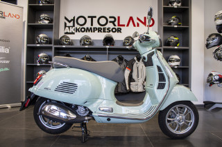 Vespa GTS 300 SUPER 