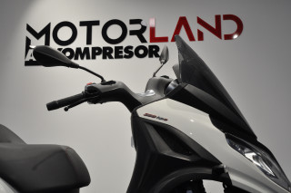 Piaggio MP3 300 