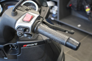 Piaggio MP3 300 Sport 