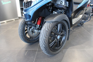 Piaggio MP3 300 Sport 