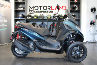 Piaggio MP3 300 Sport 