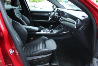 Alfa Romeo Stelvio 2.0 VELOCE AUT 