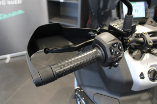 Aprilia SR GT 400 