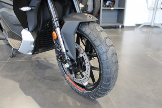 Aprilia SR GT 400 