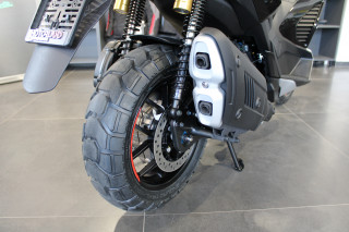 Aprilia SR GT 400 