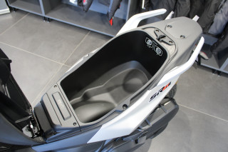 Aprilia SR GT 400 