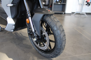 Aprilia SR GT 400 
