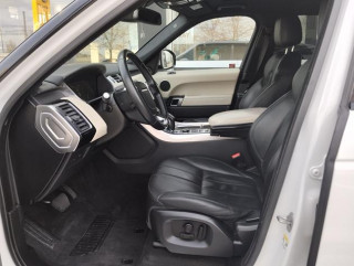 Land Rover Range Rover Sport 3.0 HSE AUT 4WD