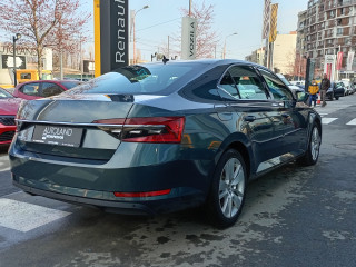 Škoda Superb 2.0 TDI Ambition DSG 