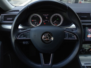 Škoda Superb 2.0 TDI Ambition DSG