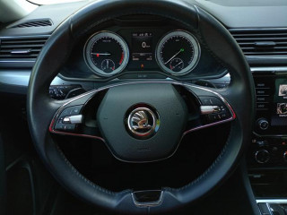 Škoda Superb 2.0 TDI Ambition DSG 