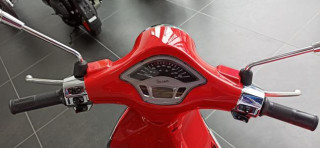 Vespa Primavera Red 50