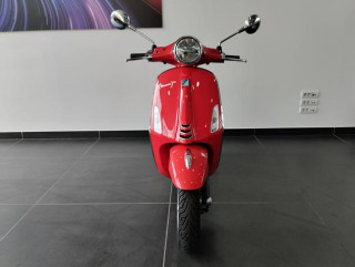Vespa Primavera Red 50