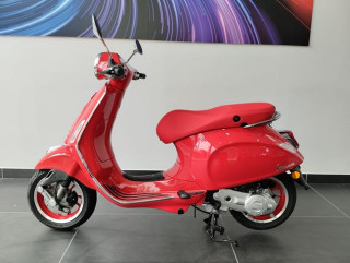 Vespa Primavera Red 50