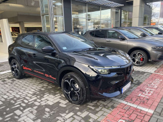 Alfa Romeo Junior 1.2 136ks MHEV DCT6 SPECIALE DEMO 