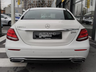 Mercedes Benz E 220 2.0 