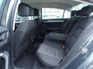 Volkswagen Passat B8 1.6 TDI Comfort DSG 