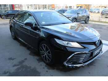 Toyota Camry 2.5 HYBRID CVT 